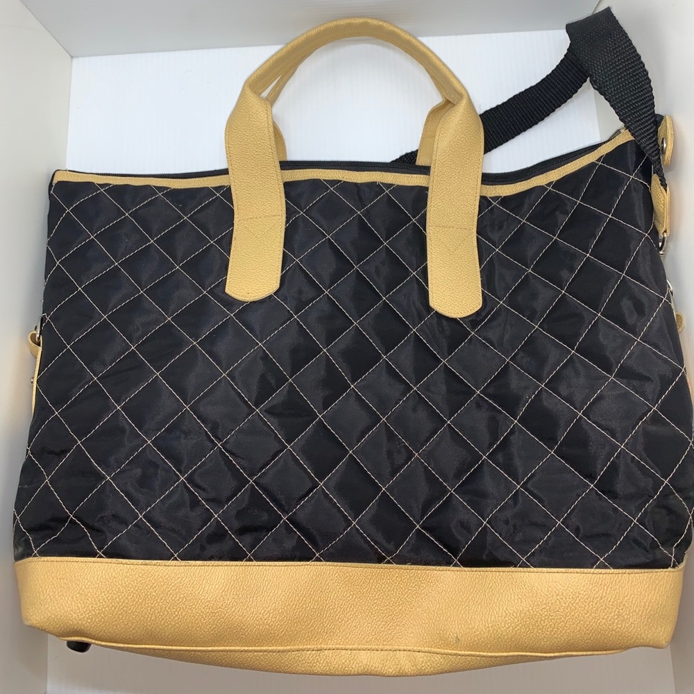 Women’s Shoulder/Hand Bag